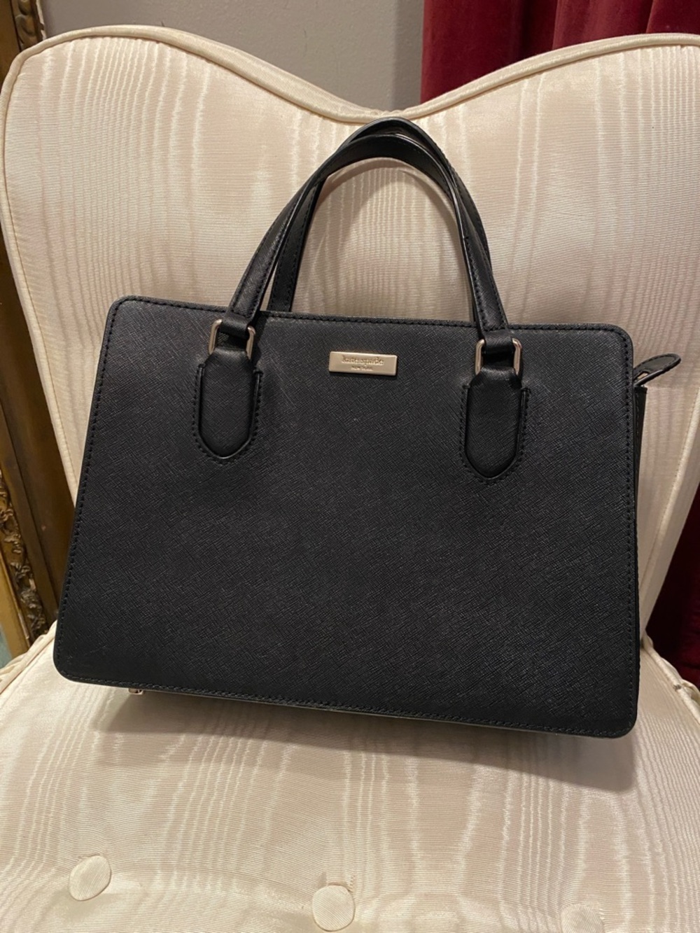 Kate Spade Laurel way black classic purse